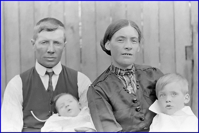 burgess_familyseaham1915_web.jpg