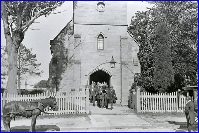 funeral_of_george_gatti_leaves_cofe_morpeth_web.jpg