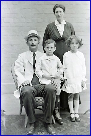 pickles_family_27dec1917tbc_web.jpg